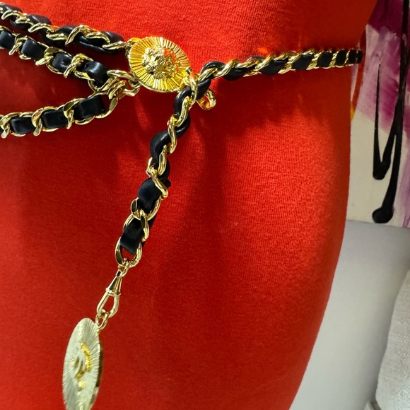 ‼️FINAL PRICE‼️LOT 395 24K gold plated Chanel leather chain belt/necklace RUNWAY - Picture 4 of 15